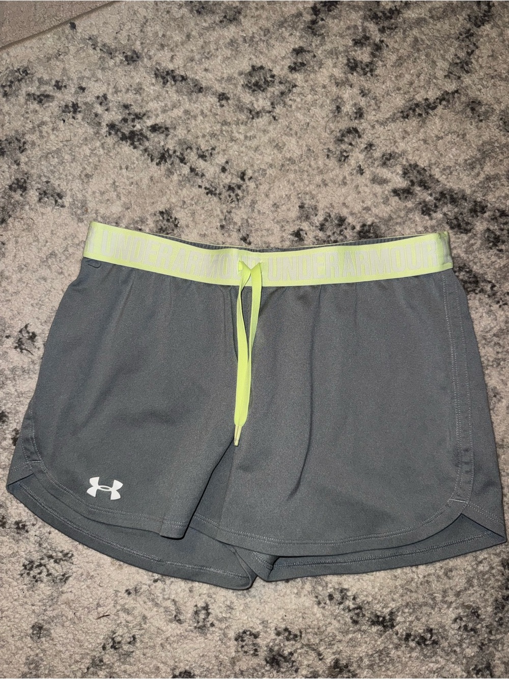 Under Armour HeatGear Shorts Womens Medium Loose Gray Neon Green Running Workout